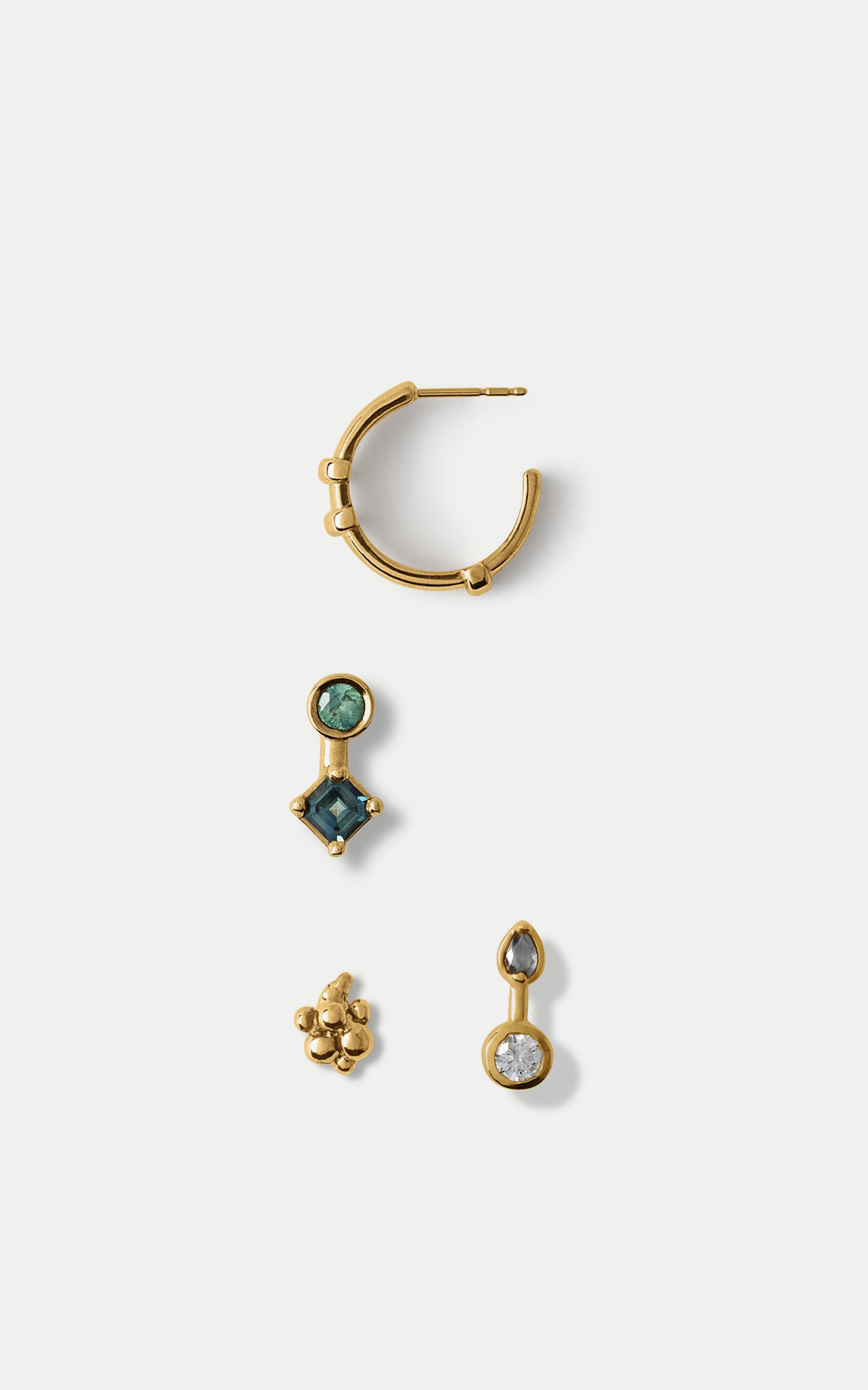 Featured Earrings pieces